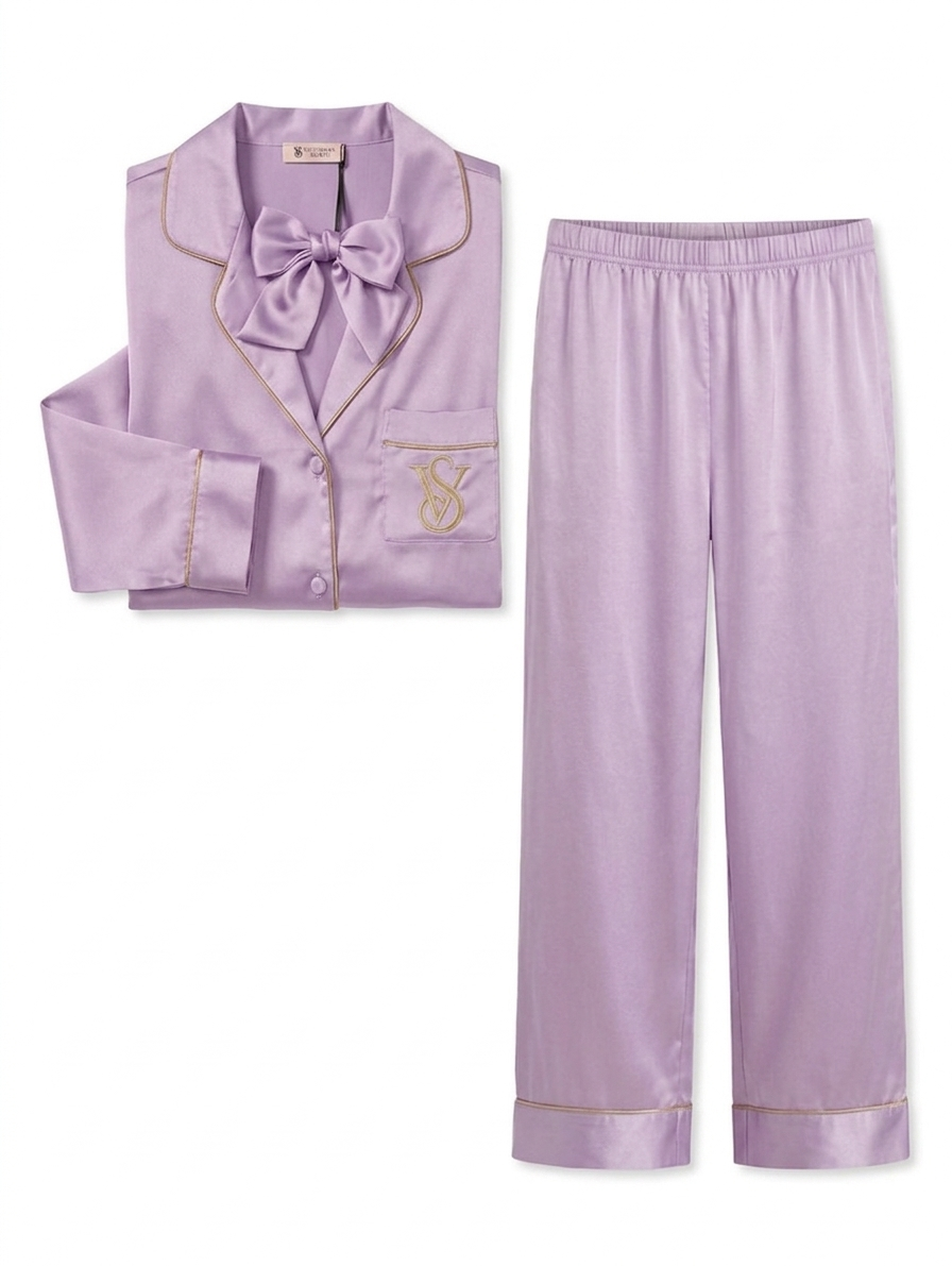 Pyjama Satin Mauve avec Logo Doré Brodé